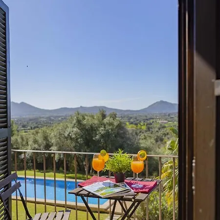 Hidden Retreat / Denga Villa