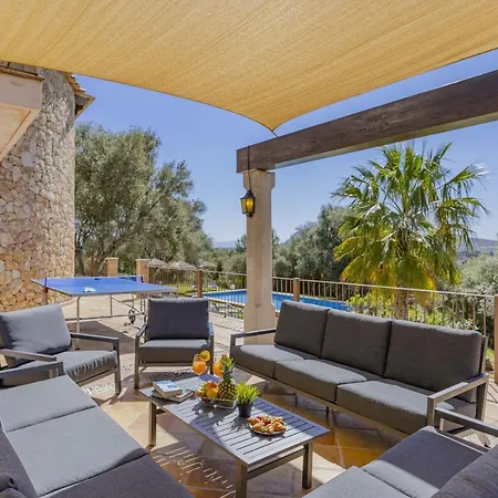 Hidden Retreat / Denga Villa