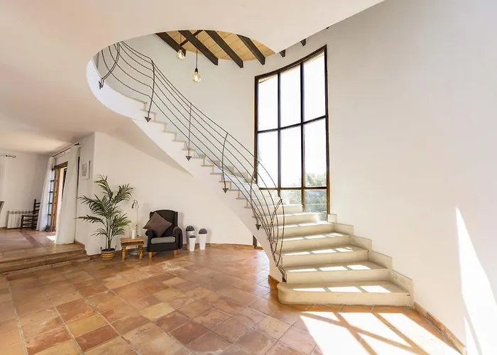 Hidden Retreat / Denga Villa