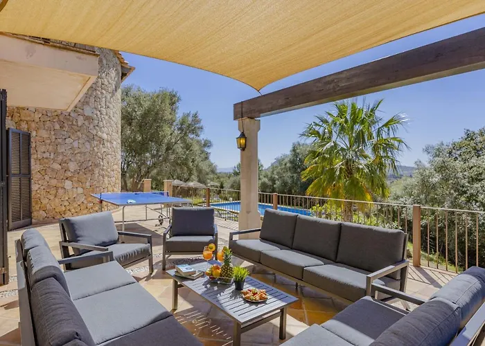 Hidden Retreat / Denga Villa