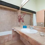 Hidden Retreat / Denga