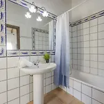 Hidden Retreat / Denga Villa *