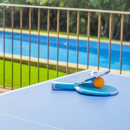 Hidden Retreat / Denga Villa