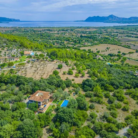 Hidden Retreat / Denga Villa *