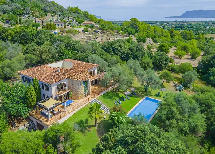 Hidden Retreat / Denga