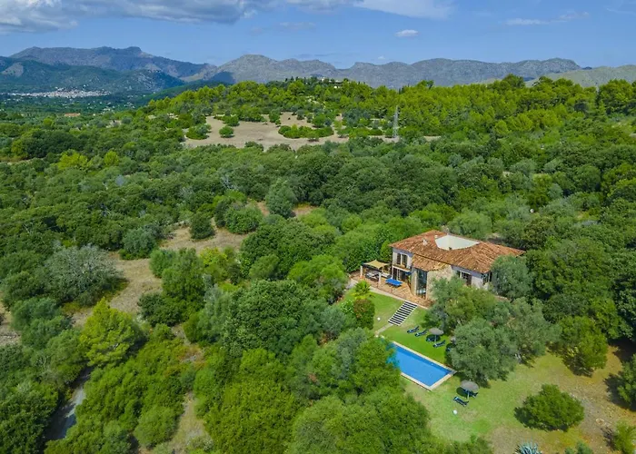 Вилла Hidden Retreat / Denga