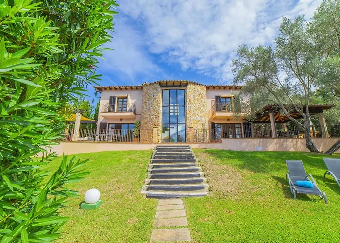 Вилла Hidden Retreat / Denga