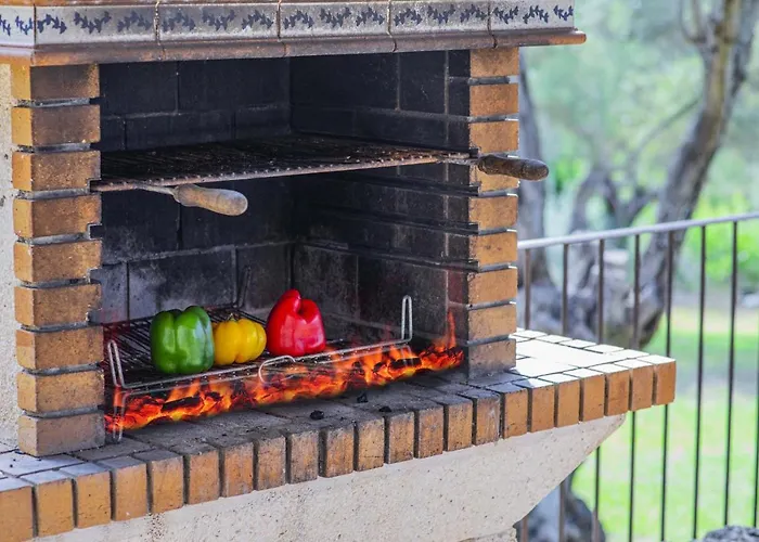 Hidden Retreat / Denga Villa Pollenca