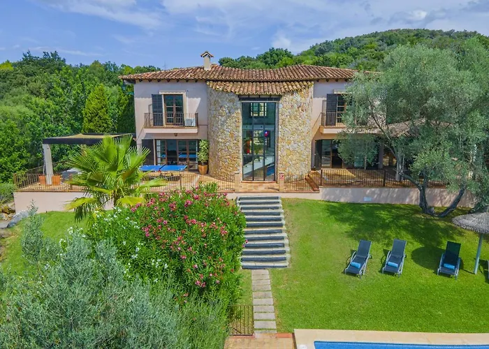 Hidden Retreat / Denga Pollenca