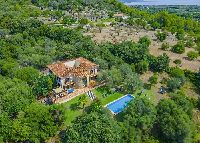 Villa Hidden Retreat / Denga