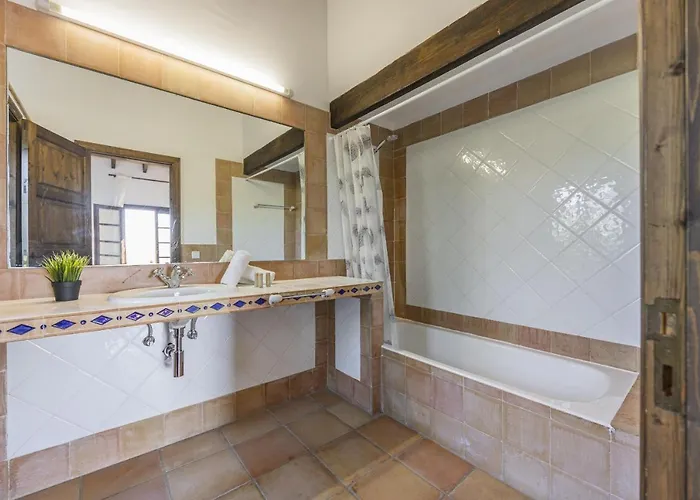 Hidden Retreat / Denga Villa Pollenca