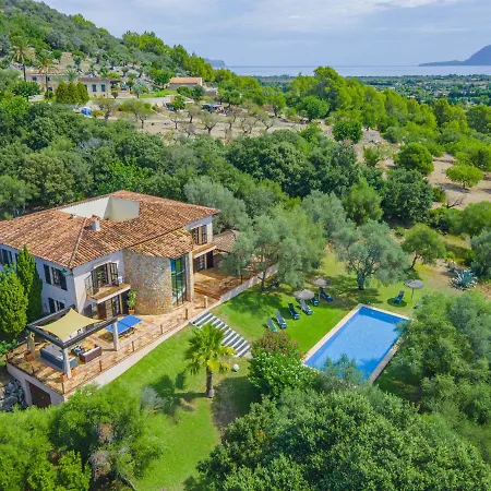 Hidden Retreat / Denga