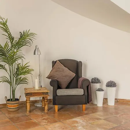 Hidden Retreat / Denga * Польєнса